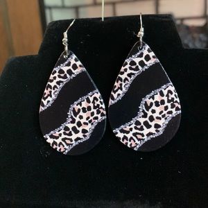 T&M Treasures Black & White Wooden Leopard Water Drop Earrings, NEW